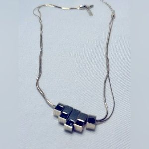 WHBM White house Black market jet and crystal reversible necklace like new